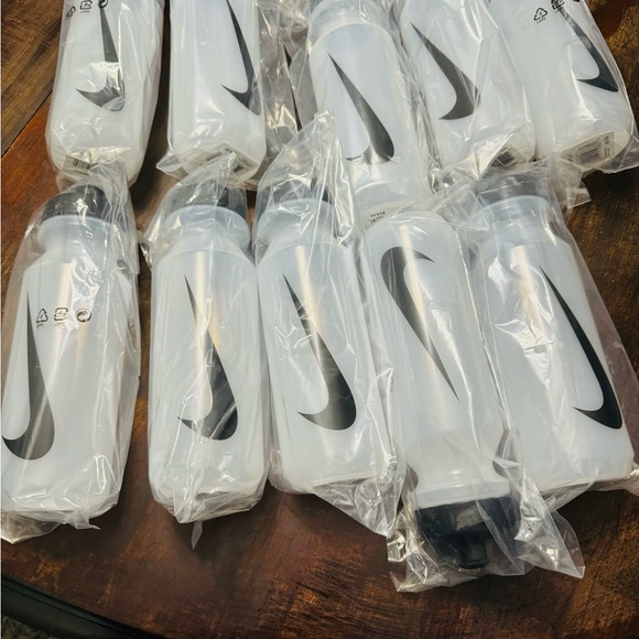 Nike Big Mouth Water Bottle - Sports Water Bottle - Clear/black  - 32oz - Picture 2 of 2
